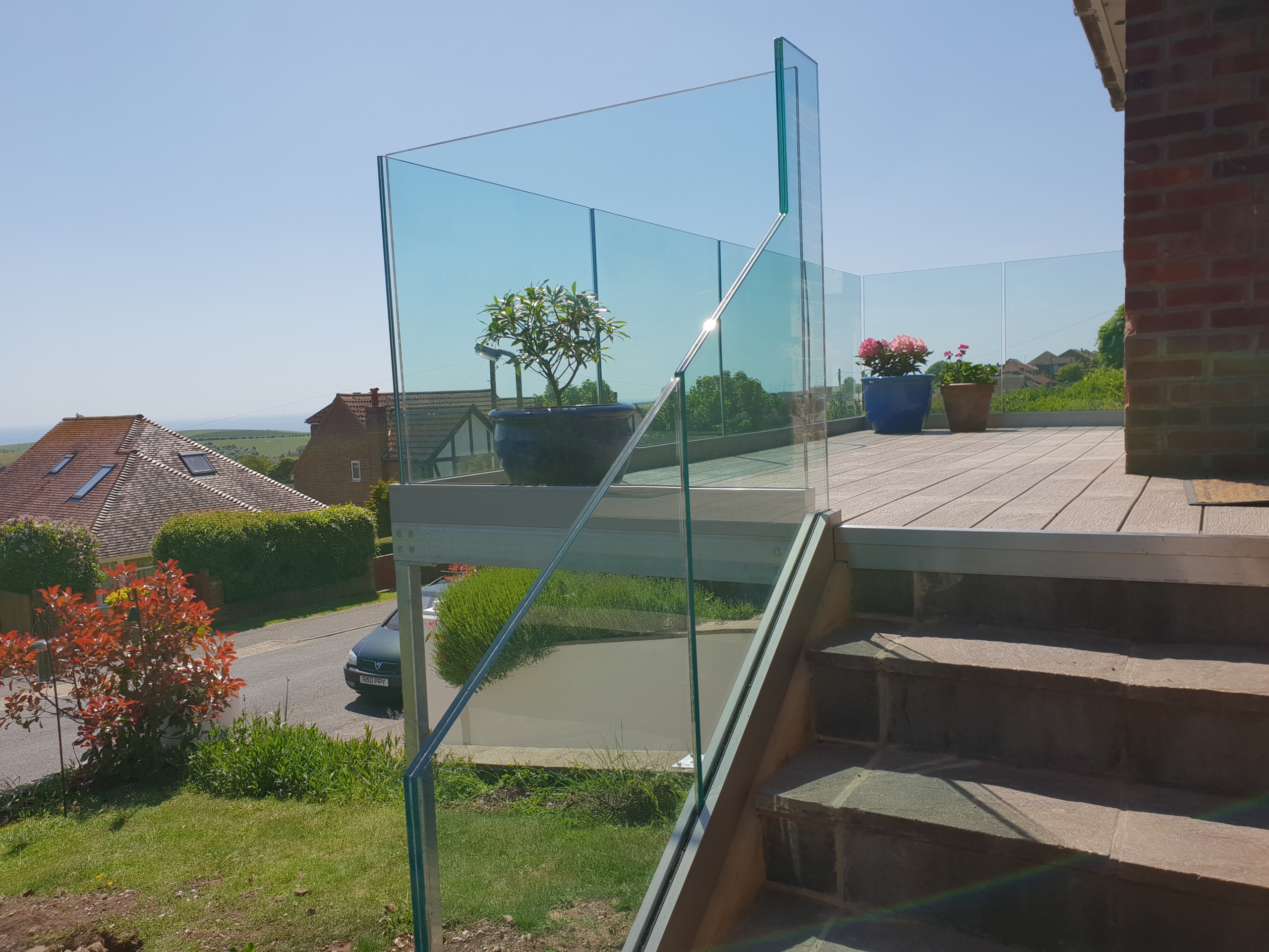 glass balustrade frameless